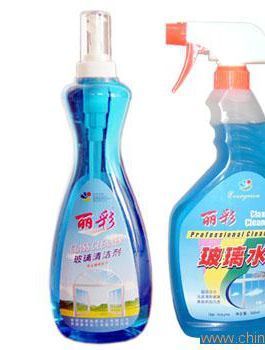 玻璃水的選擇與使用 讓您的車窗晶瑩剔透